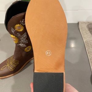 Sunflower cowgirl boots